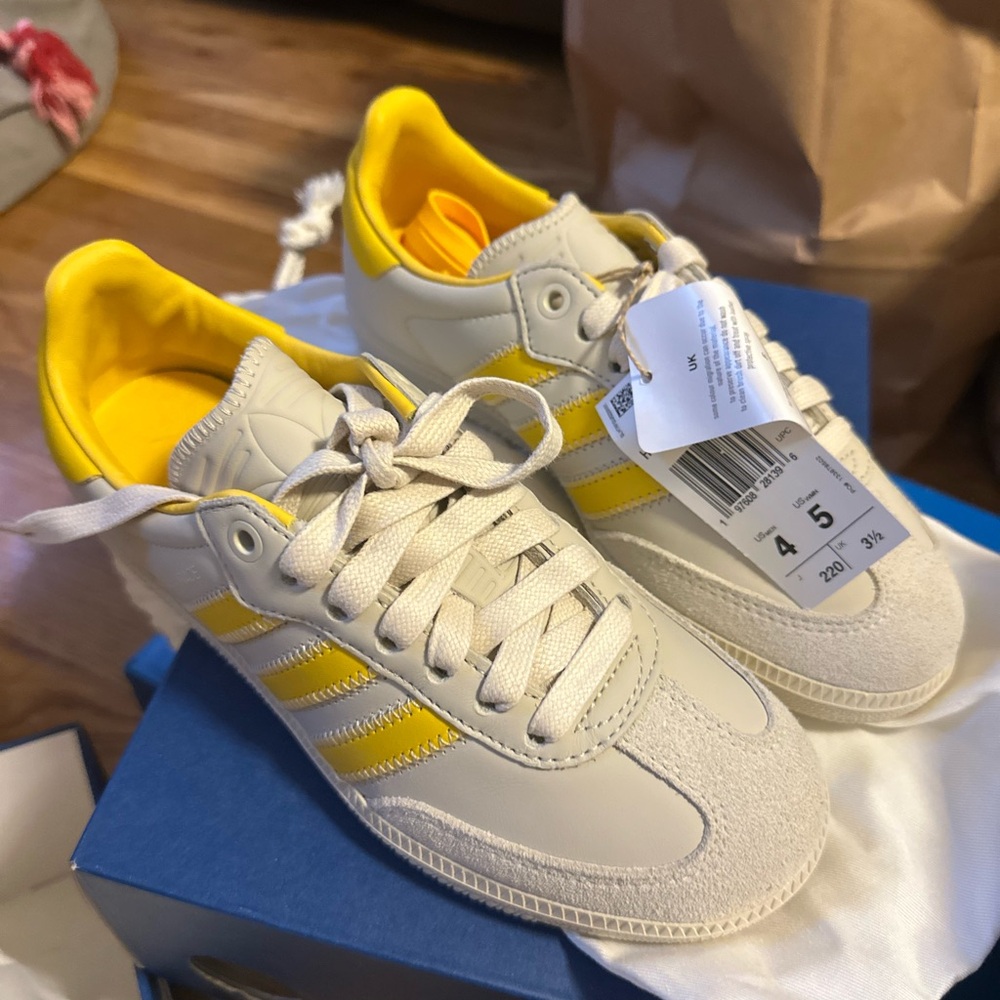 Human race samba Yellow and Cream Sneakers size 4